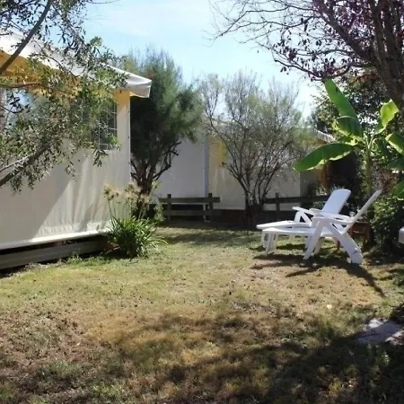 House Les Jardins De Pierre בית נופש סן-פייר-ד'אולרון